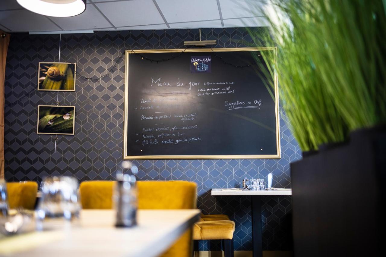 L'Auberge Des Artistes Nieul-sur-l'Autise Luaran gambar