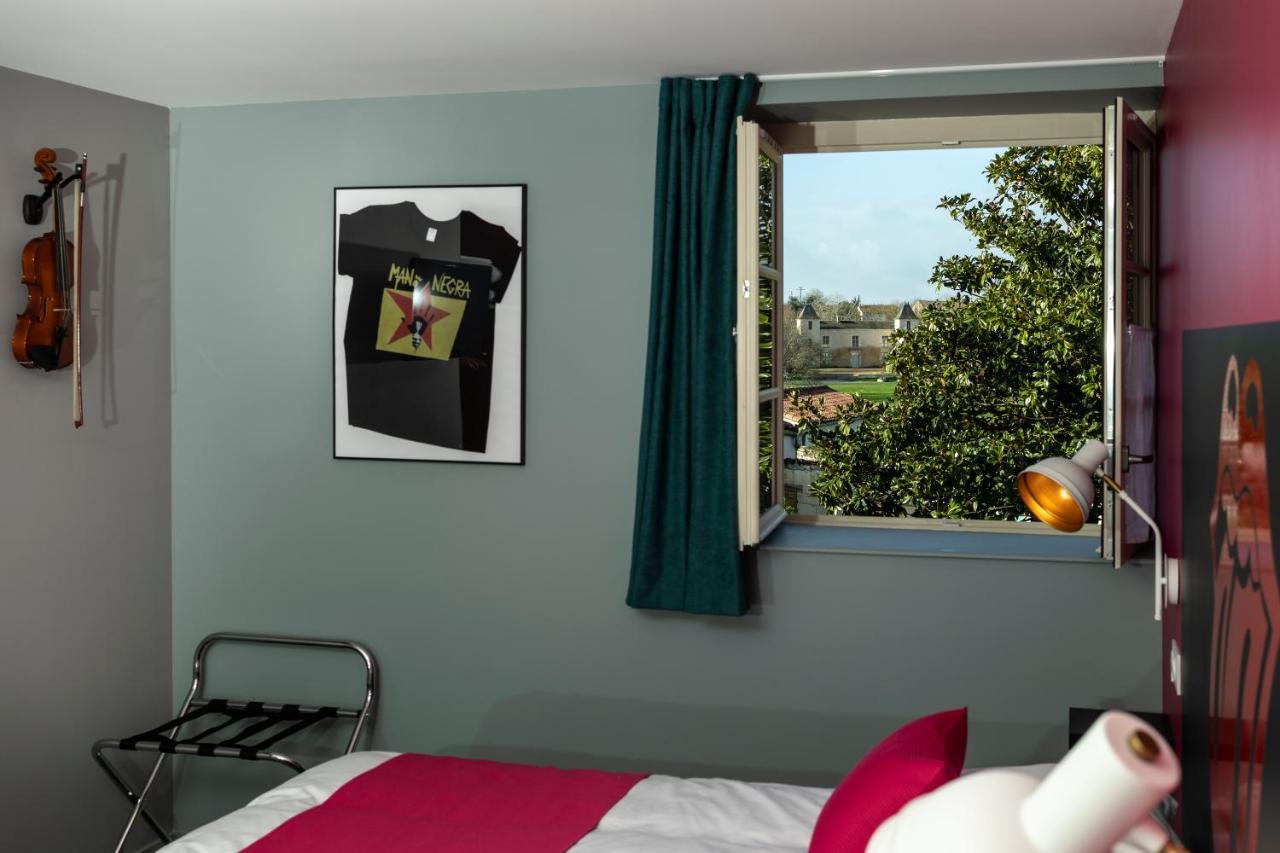 L'Auberge Des Artistes Nieul-sur-l'Autise Luaran gambar